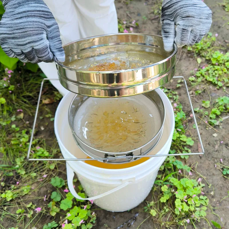 Honey Strainer. Double Sieve Honey Coarse And Fine Filter, SS Honey Extraction Tools Double Layers Adjustable Arms Bee Sieve